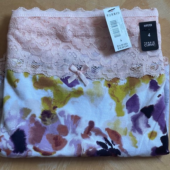 BRAND NEW TORRID - WIDE LACE TRIM HIPSTER PANTY - COTTON MULTI COLORED FLORAL 4X - Picture 1 of 2